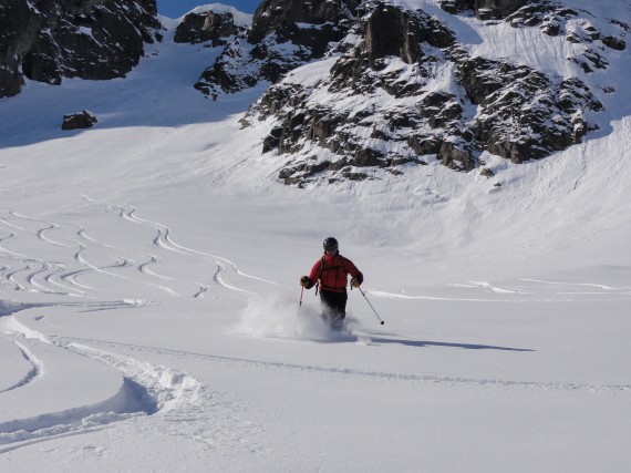 Ascent Descent offpiste Chamonix