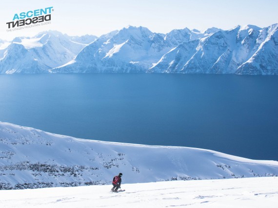 Ski by boat on Uløya last friday. Photo: Jimmy Halvardsson